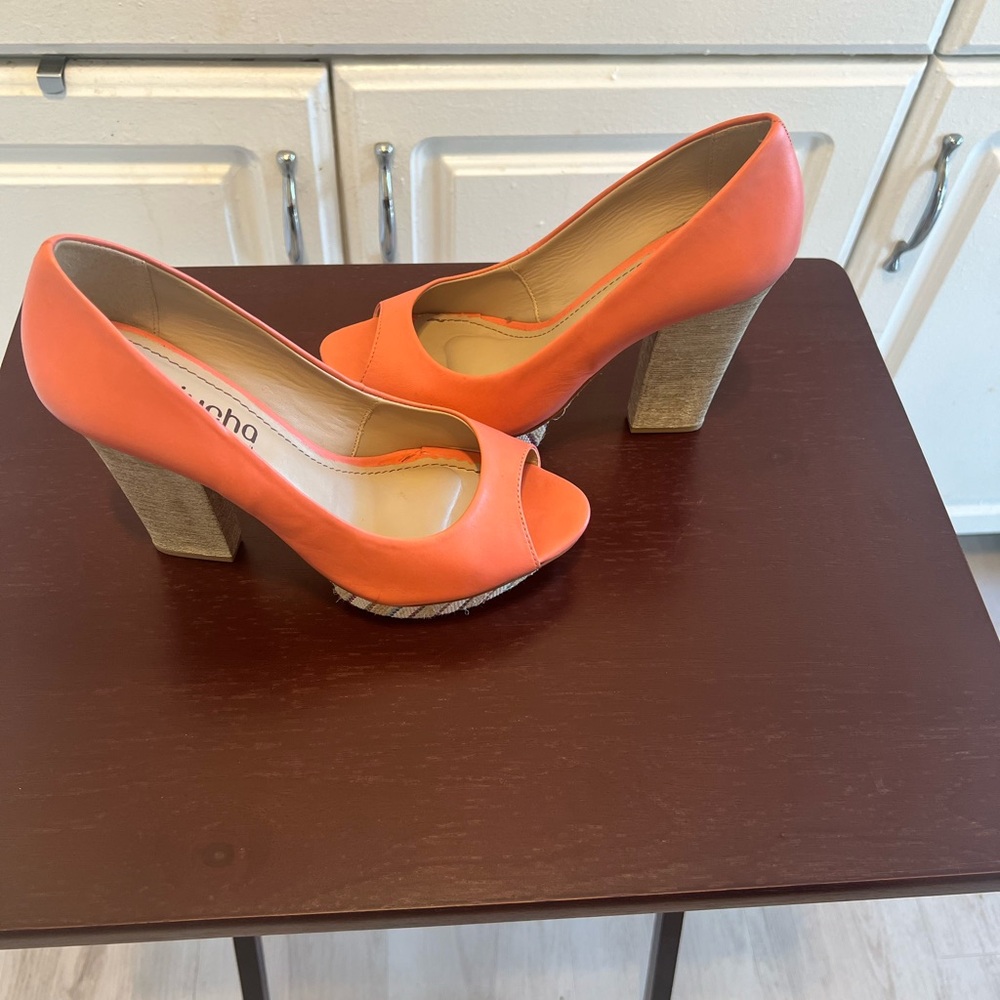 Miucha Coral Orange Leather Peep-Toe
Platform Heels | Made in Brazil | Size 7